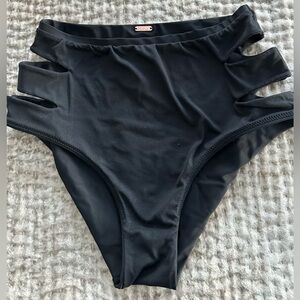 RAISINS Ladies Women’s Size Small Black Swim Suit Bikini Bottoms Peekabo…